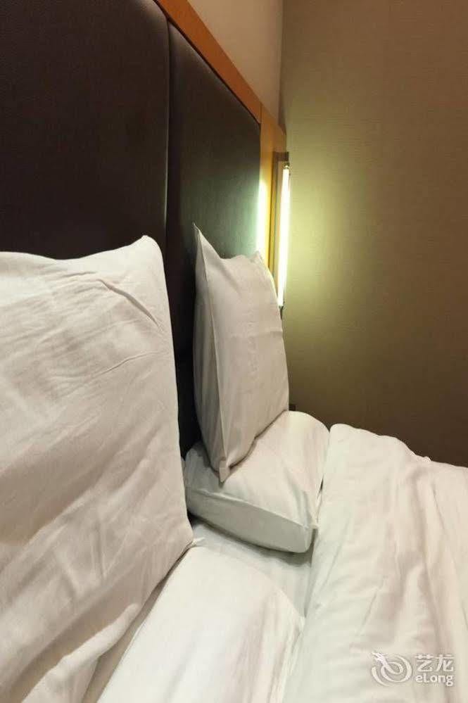 Ji Hotel Shanghai Jingan Temple Kangding Road Екстер'єр фото